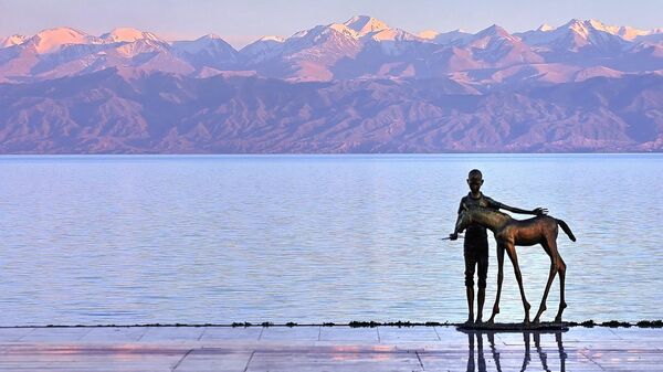 Озера вместо моря. Где купаться в Армении, Белоруссии, Киргизии, Казахстане